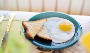 manfaat-sarapan-pagi-750x375