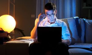 Efek Buruk Begadang yang Sering Diabaikan