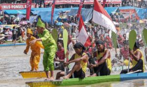 Pacu-Jalur-Kuansing-Bertuahpos-750x500